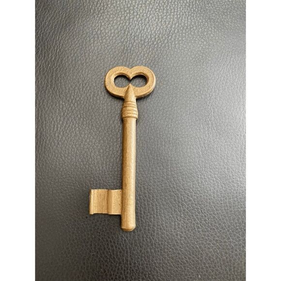 VTG brass heart love shape key - Picture 4 of 10